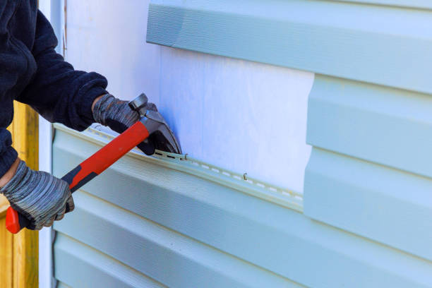 Reliable Emergency Siding Repair contractor in Crystal Beach, FL by Squared Siding